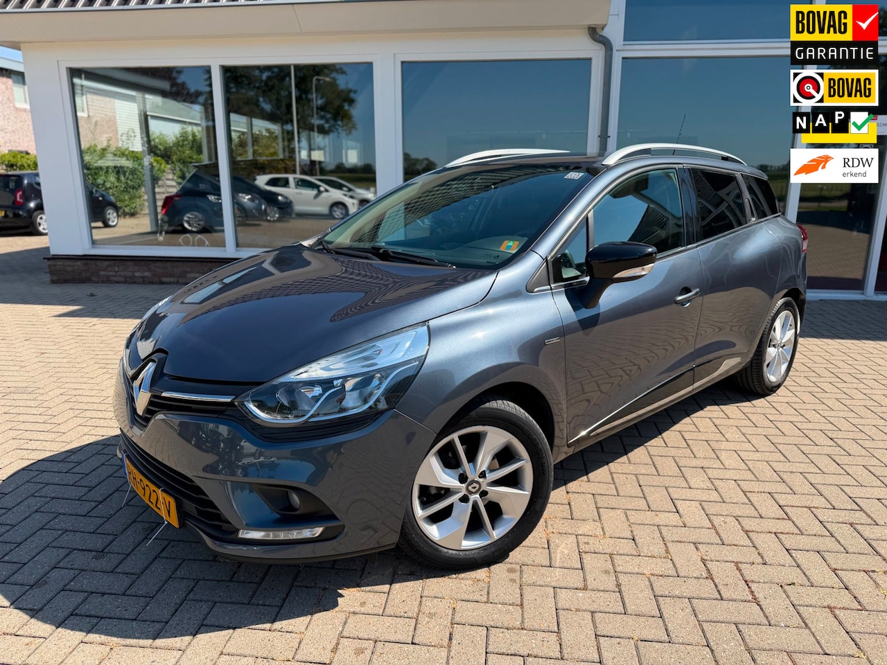 Renault Clio Estate - 0.9 TCe Limited/ Navigatie/ Airco/ Cruise/ NAP/ LMV - AutoWereld.nl
