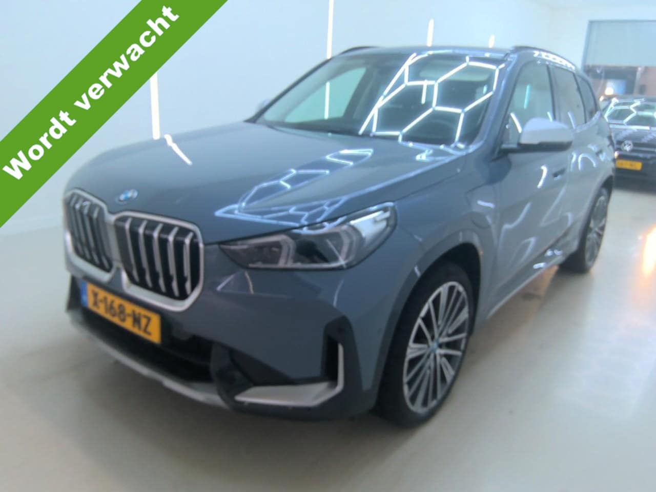 BMW X1 - xDrive25e xLine Carplay Keyless Entry Adaptieve LED Panoramadak - AutoWereld.nl