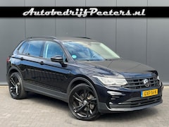 Volkswagen Tiguan - 1.4 TSI eHybrid ACC V-Cockpit IQ-Light Stoelmassage Carplay Android