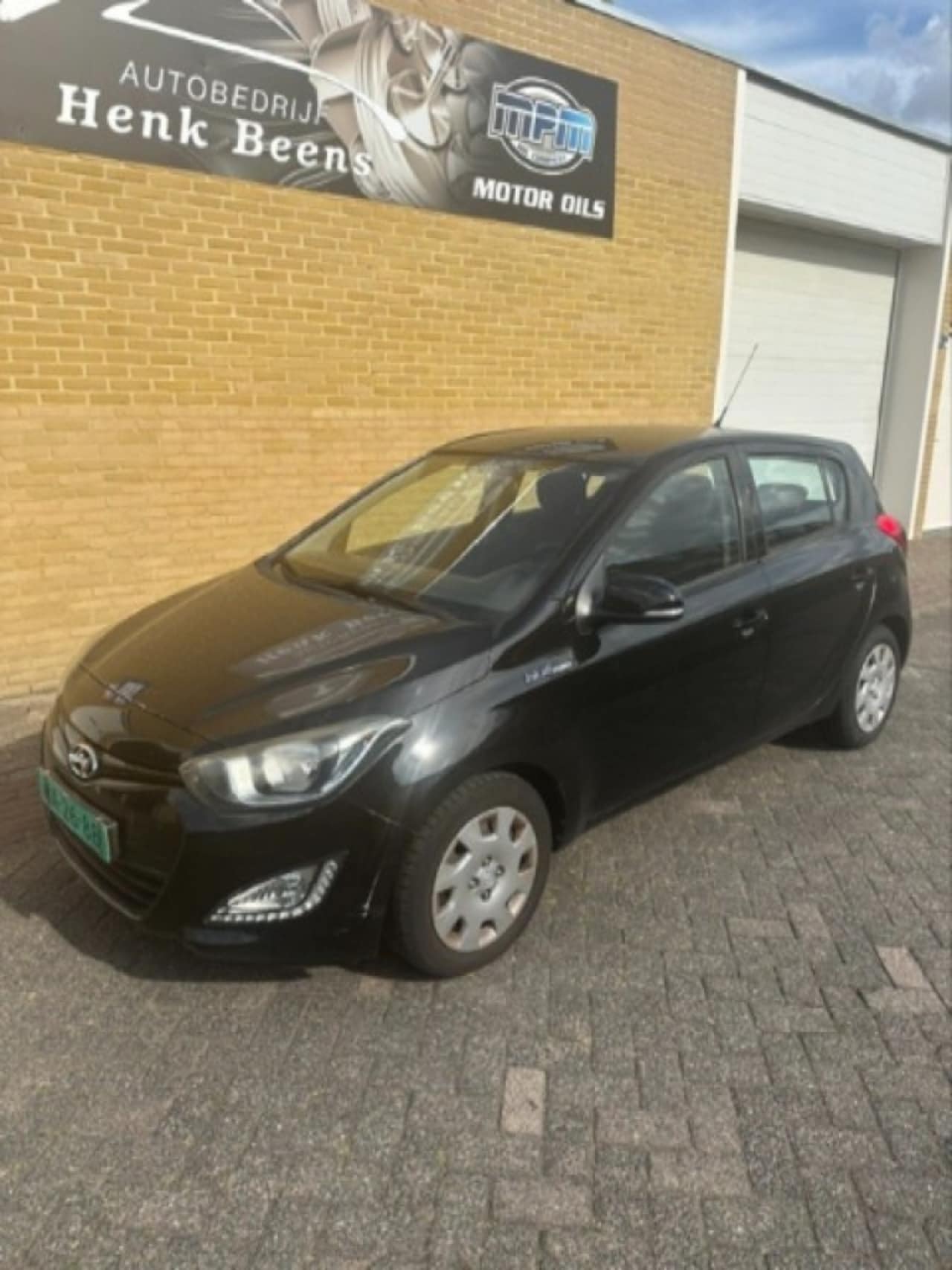 Hyundai i20 - 1.2i 5deurs Airco  Motor start niet, ketting probleem! - AutoWereld.nl