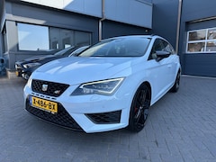 SEAT Leon - 2.00 Cupra TSI met airco, navigatie, PDC, panoramadak
