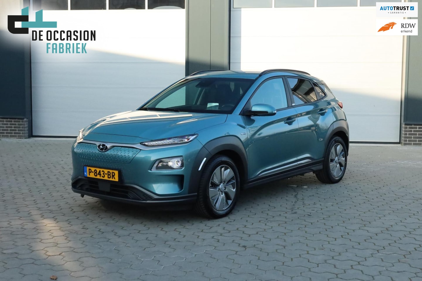 Hyundai Kona Electric - EV Premium 64 kWh Navi Head-up Keyless Stuurverwarming - AutoWereld.nl