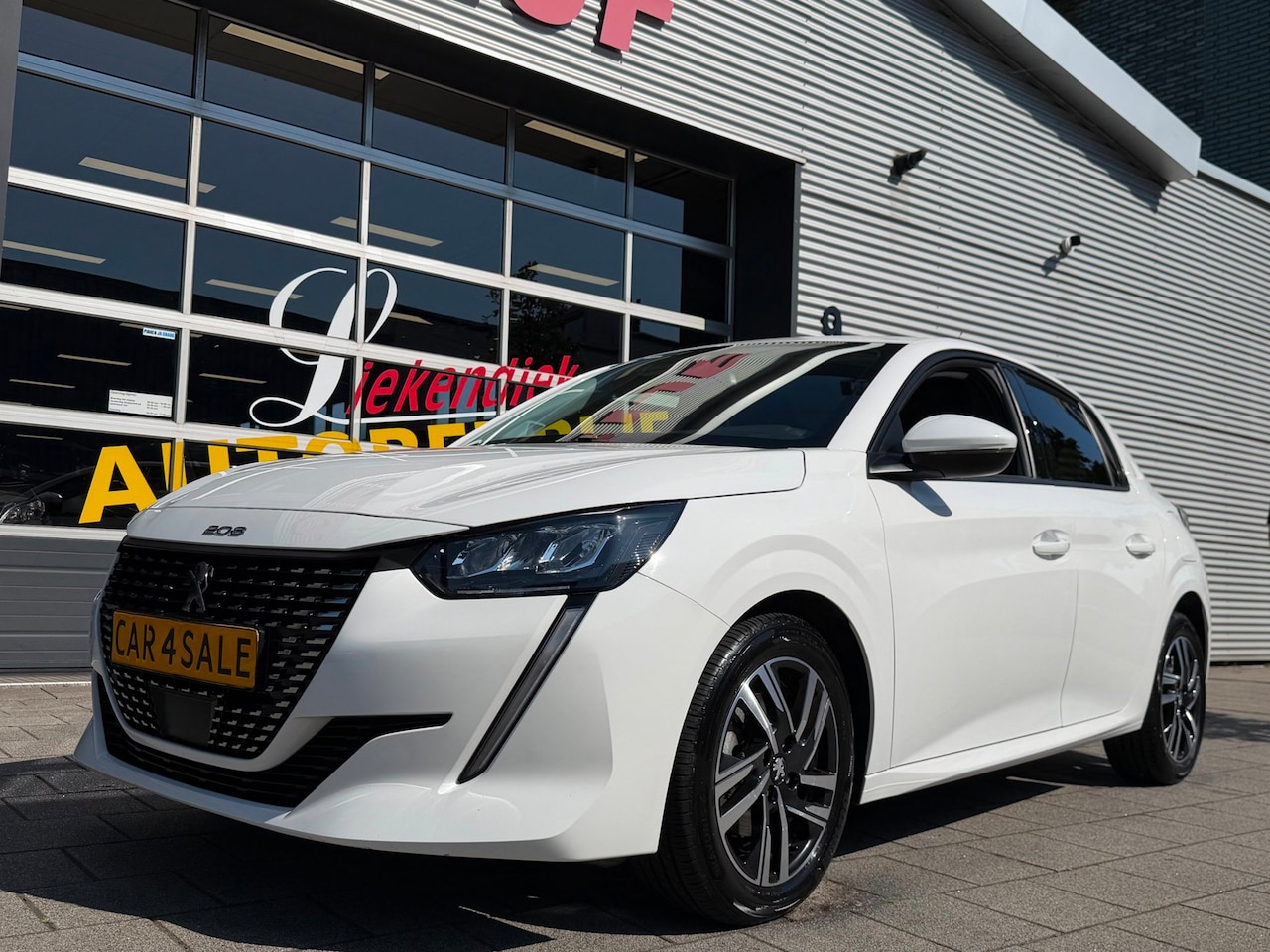 Peugeot 208 - 1.2 PureTech Allure Pack 101PK - Apple Carplay / Navigatie I Airco I LED I DPC I Sport pak - AutoWereld.nl