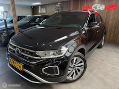 Volkswagen T-Roc - 1.5 TSI MOVE Edition|Camera|Carplay|IQ Light