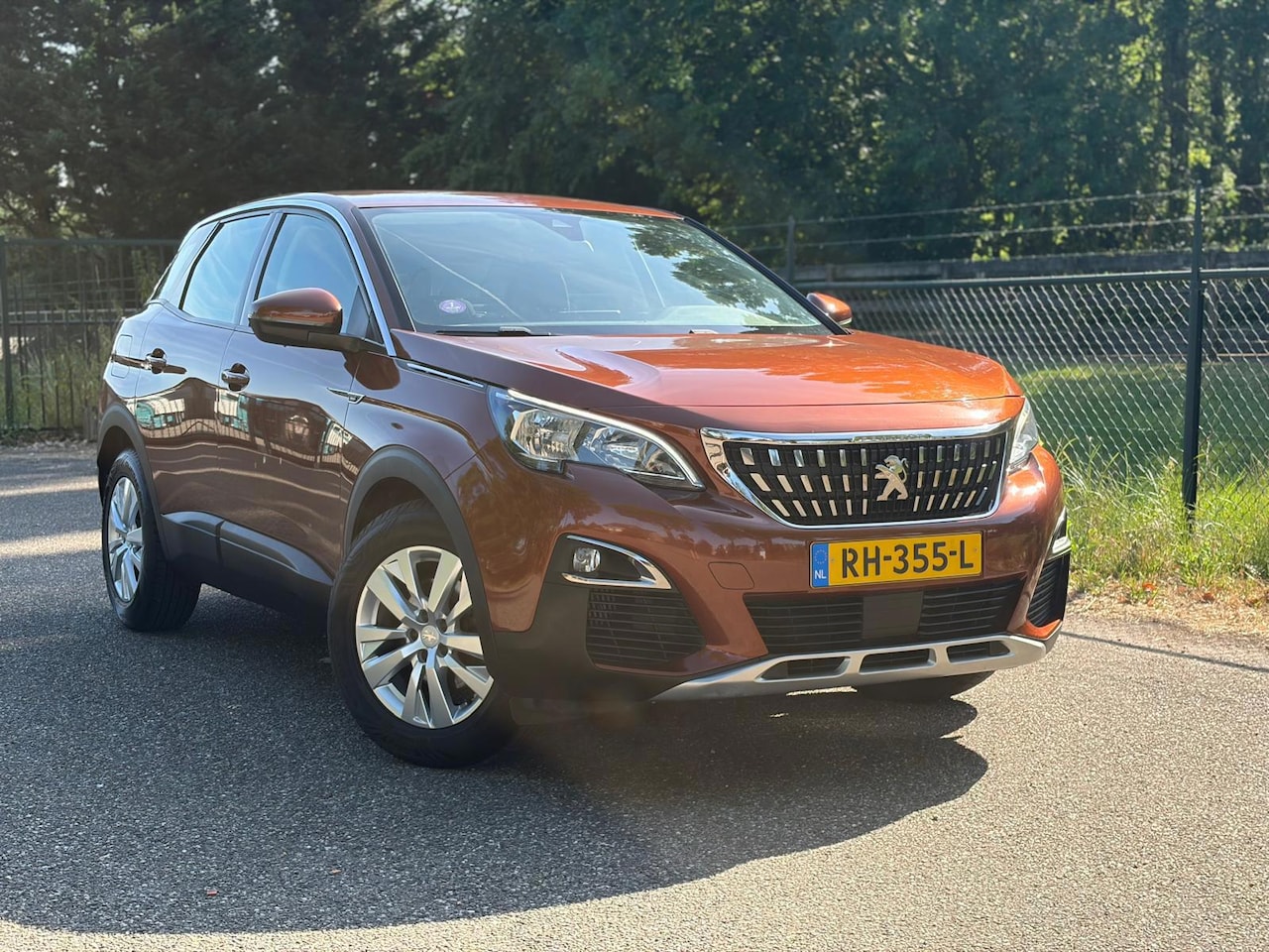 Peugeot 3008 - 1.2 PureTech Blue Lease Executive/Carplay!/camera/acc - AutoWereld.nl