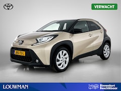 Toyota Aygo X - 1.0 VVT-i MT Envy | Dealer Onderhouden | Stoelverwarming | Parkeersensoren voor+achter | C