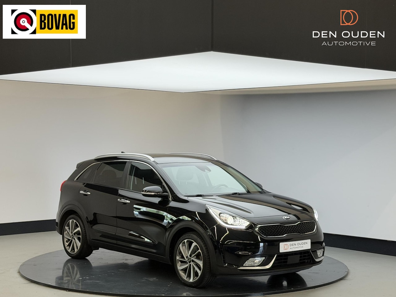 Kia Niro - 1.6 GDi Hybrid ExecutiveLine 18'' LM velgen | JBL sound | Cam achter | Leer | Stoel verw k - AutoWereld.nl