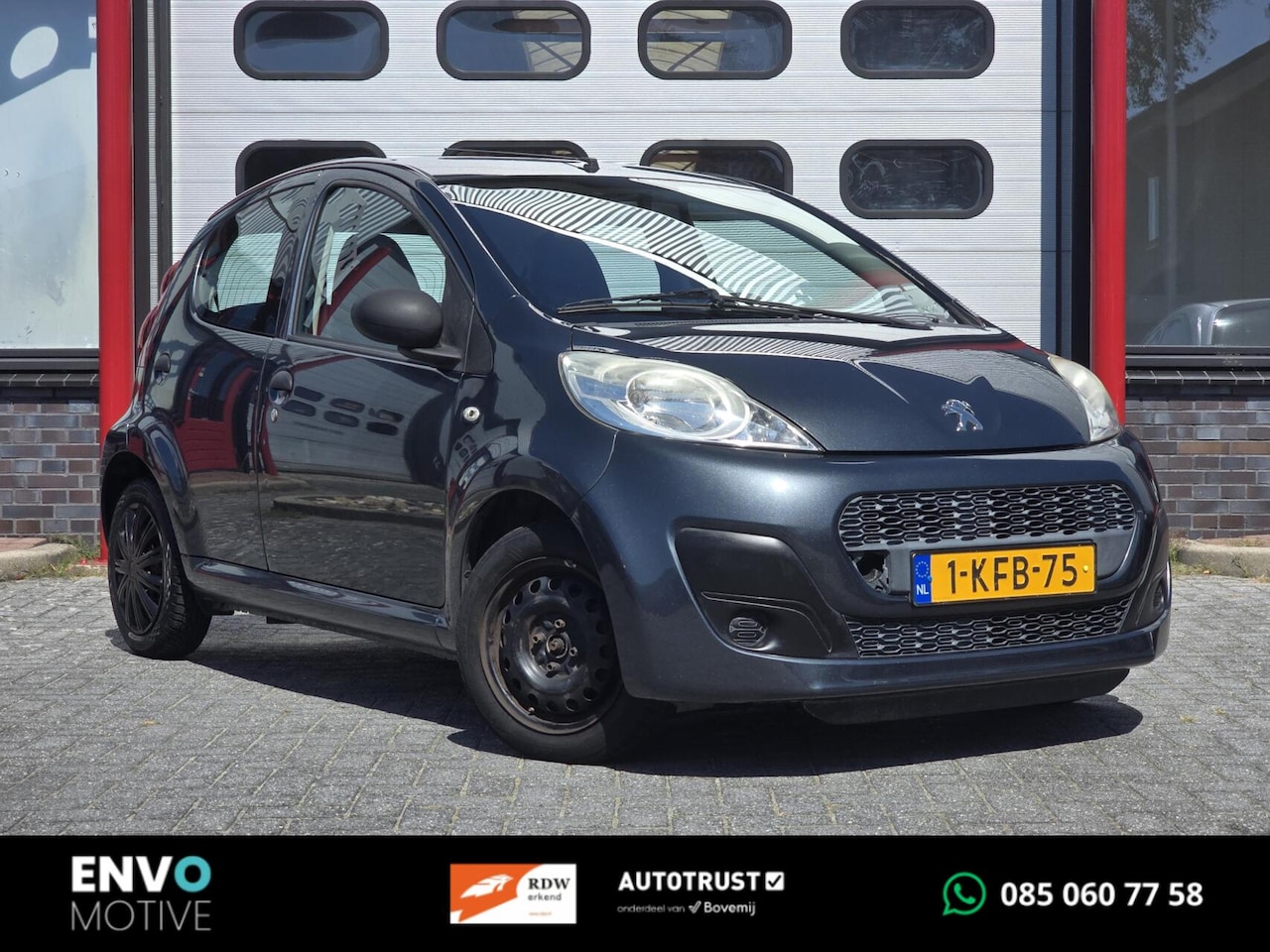 Peugeot 107 - 1.0 Blue Lease Airco/5-deurs/AUX/Stuurbekr. - AutoWereld.nl