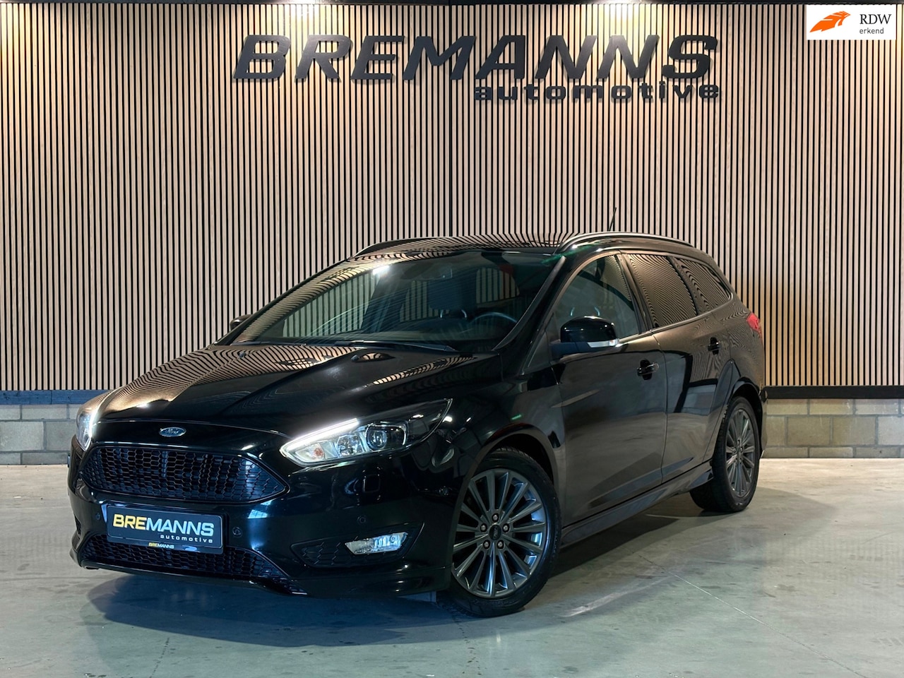 Ford Focus Wagon - 1.5 ST-Line / Automaat / Dealer onderhouden / 1e eigenaar / - AutoWereld.nl