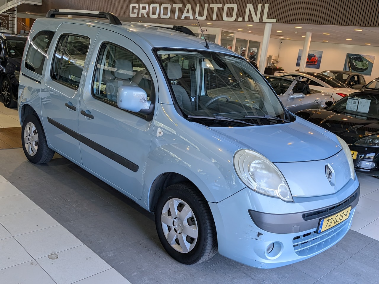 Renault Kangoo Family - 1.6-16V Expression Airco, Cruise Control, Trekhaak, Stuurbekrachtiging - AutoWereld.nl