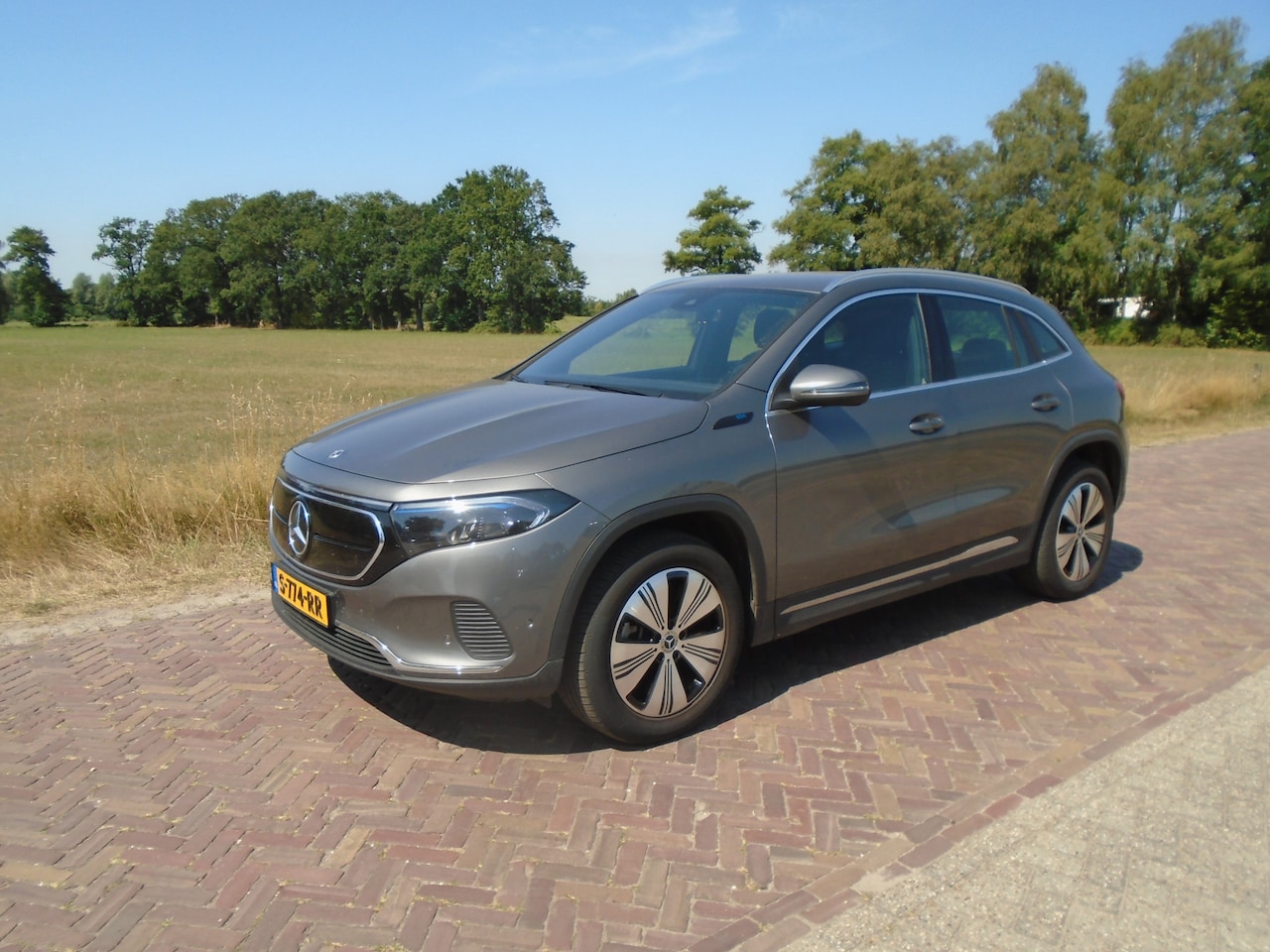 Mercedes-Benz EQA - 250 Business Solution AMG 67 kWh 1e eigenaar - AutoWereld.nl