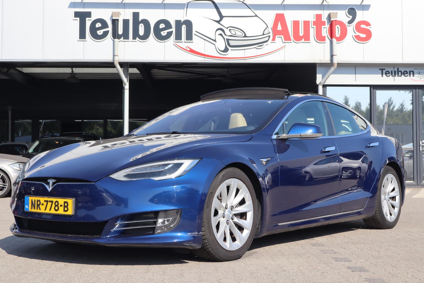 Tesla Model S - 90D Base | SOH 87% | Elektrisch glazen panorama-dak | Elektrisch bedienbare achterklep - AutoWereld.nl