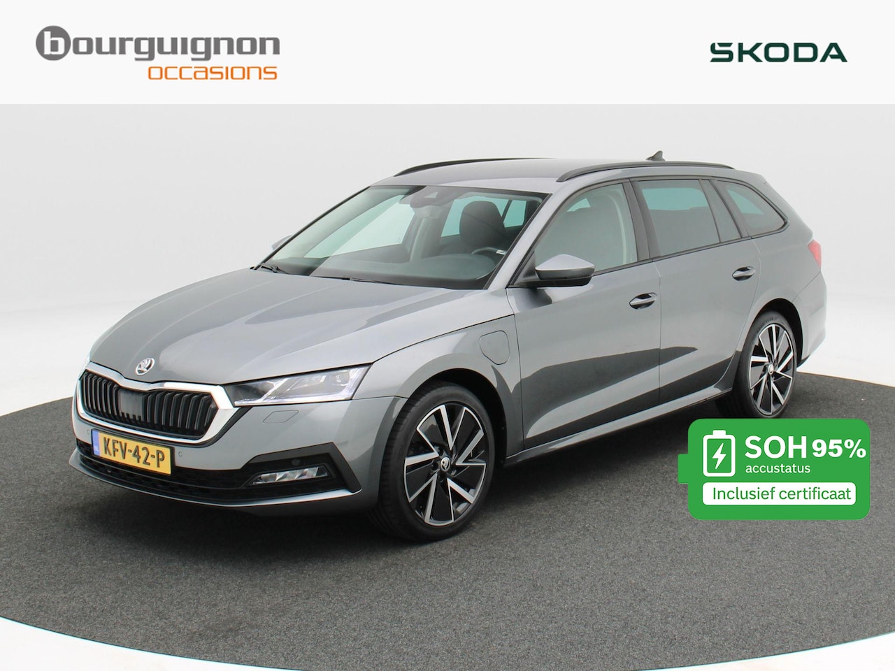 Skoda Octavia Combi - 1.4 TSi iV PHEV 218 Pk Sportline Business | Camera | Stoel/Stuur verwarming | Climatronic - AutoWereld.nl