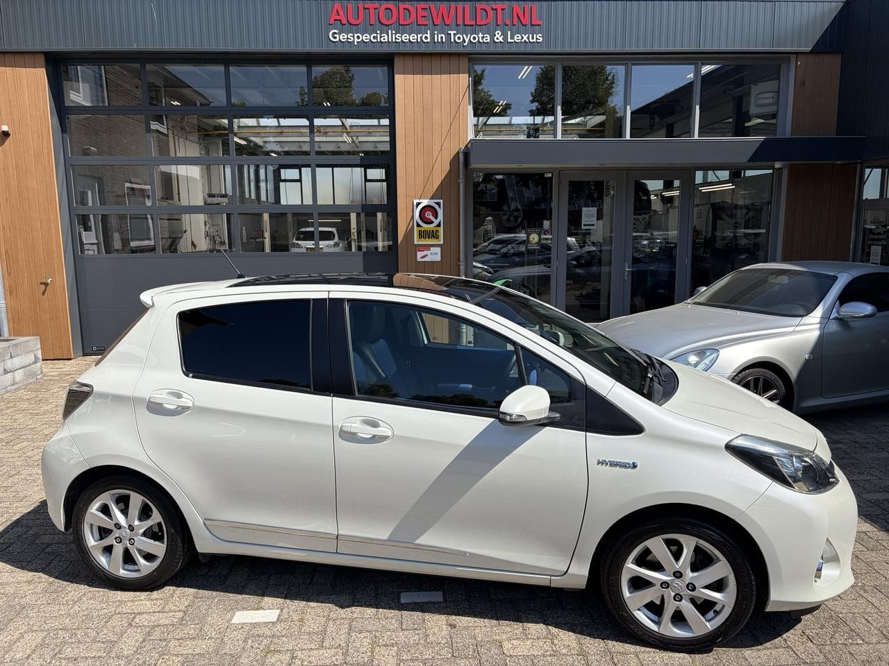 Toyota Yaris - 1.5 Hybrid Dynamic Pano Navi A/T + BOVAG - AutoWereld.nl