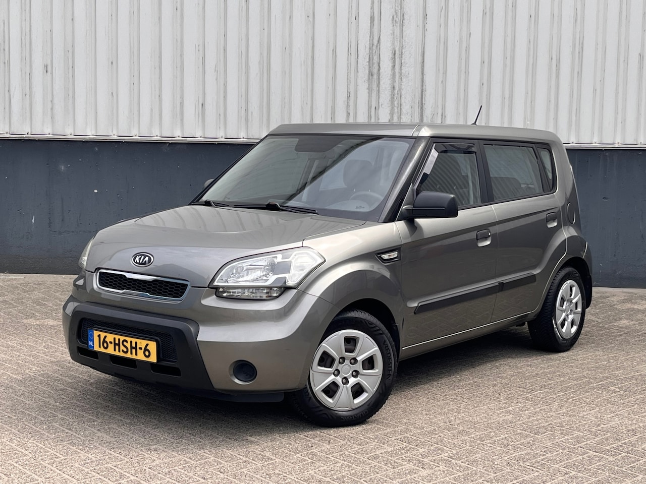 Kia e-Soul - 1.6 X-pect Cool | Airco | Electric Pack | CPV | ESP | 4 Season banden | Etc. - AutoWereld.nl