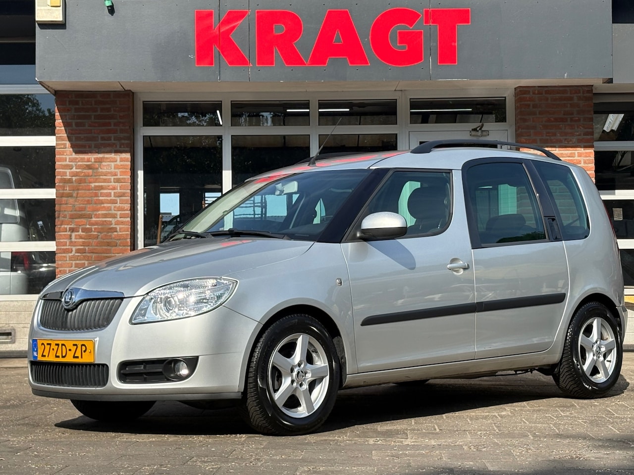 Skoda Roomster - Style 1.4-16V 86 pk - APK 06-2027 - ruime auto! - AutoWereld.nl