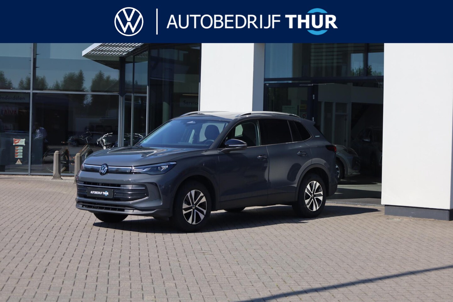 Volkswagen Tiguan - 1.5 eHybrid Life Edition 204PK / 150kW DSG, Panoramadak, elektrische achterklep, rondomzic - AutoWereld.nl
