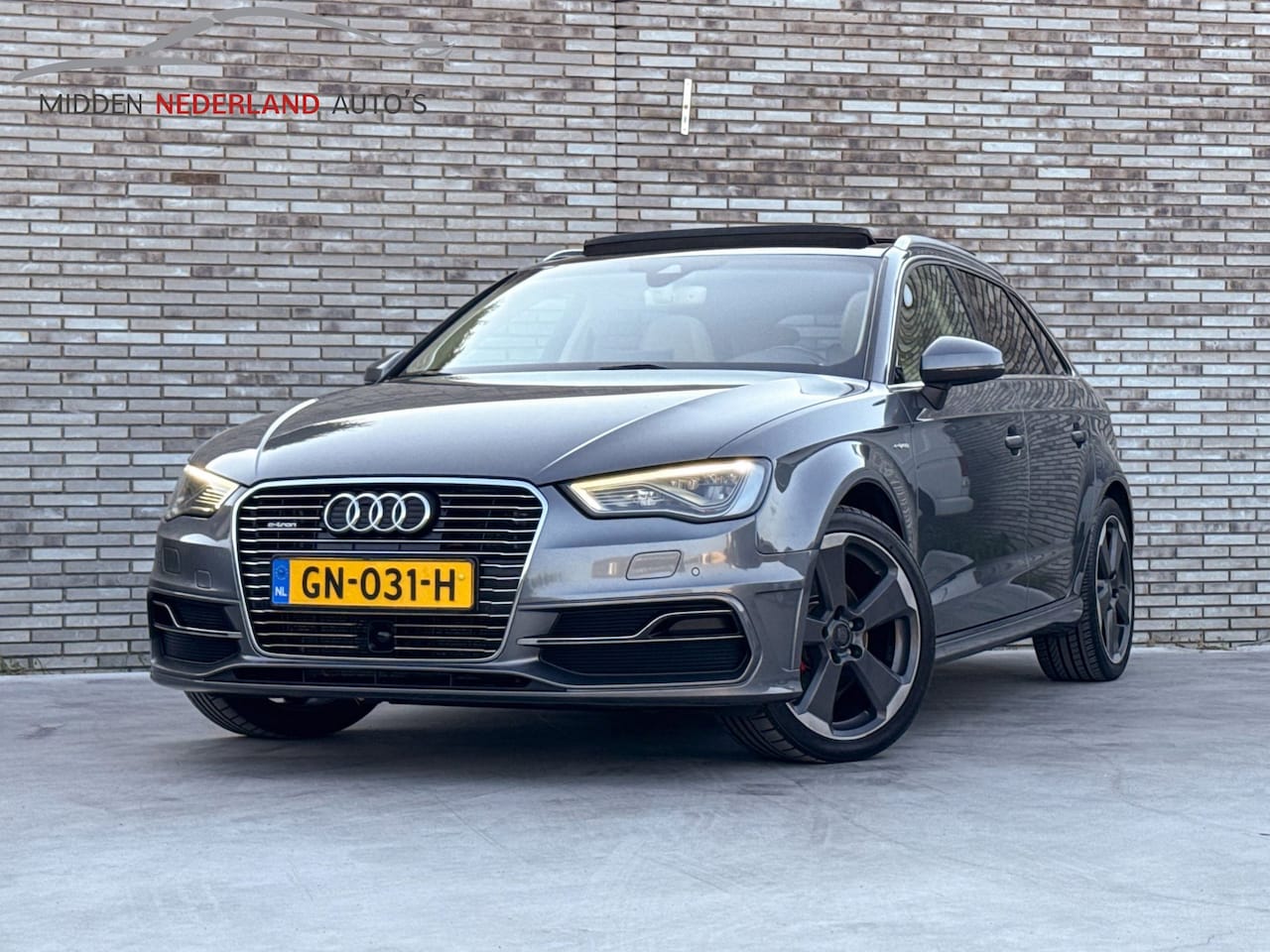 Audi A3 Sportback - 1.4 e-tron PHEV * ADAPT CRUISE * PANORAMA * STOELVERWARMING * LED * - AutoWereld.nl