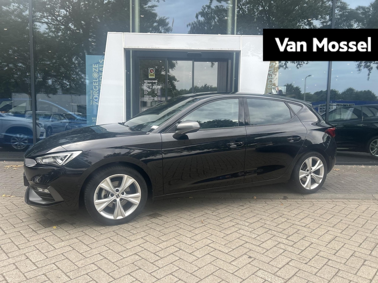 SEAT Leon - 1.5 eTSI FR Business Intense | WORDT VERWACHT | TREHAAK | STOELVERWARMING | ACHTERUITRIJCA - AutoWereld.nl