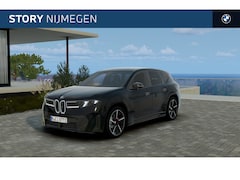 BMW iX3 - 40 eDrive M Sport / Panoramadak / Trekhaak / M Sportstoelen / 3D Head-Up / Parking Assista