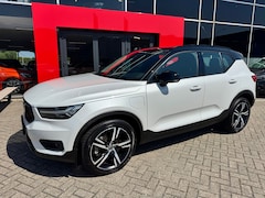 Volvo XC40 - 1.5 T4 Recharge R-Design Expression|Zwart dak|NL-auto|Elektr. stoelen met Memory|SOH 90%