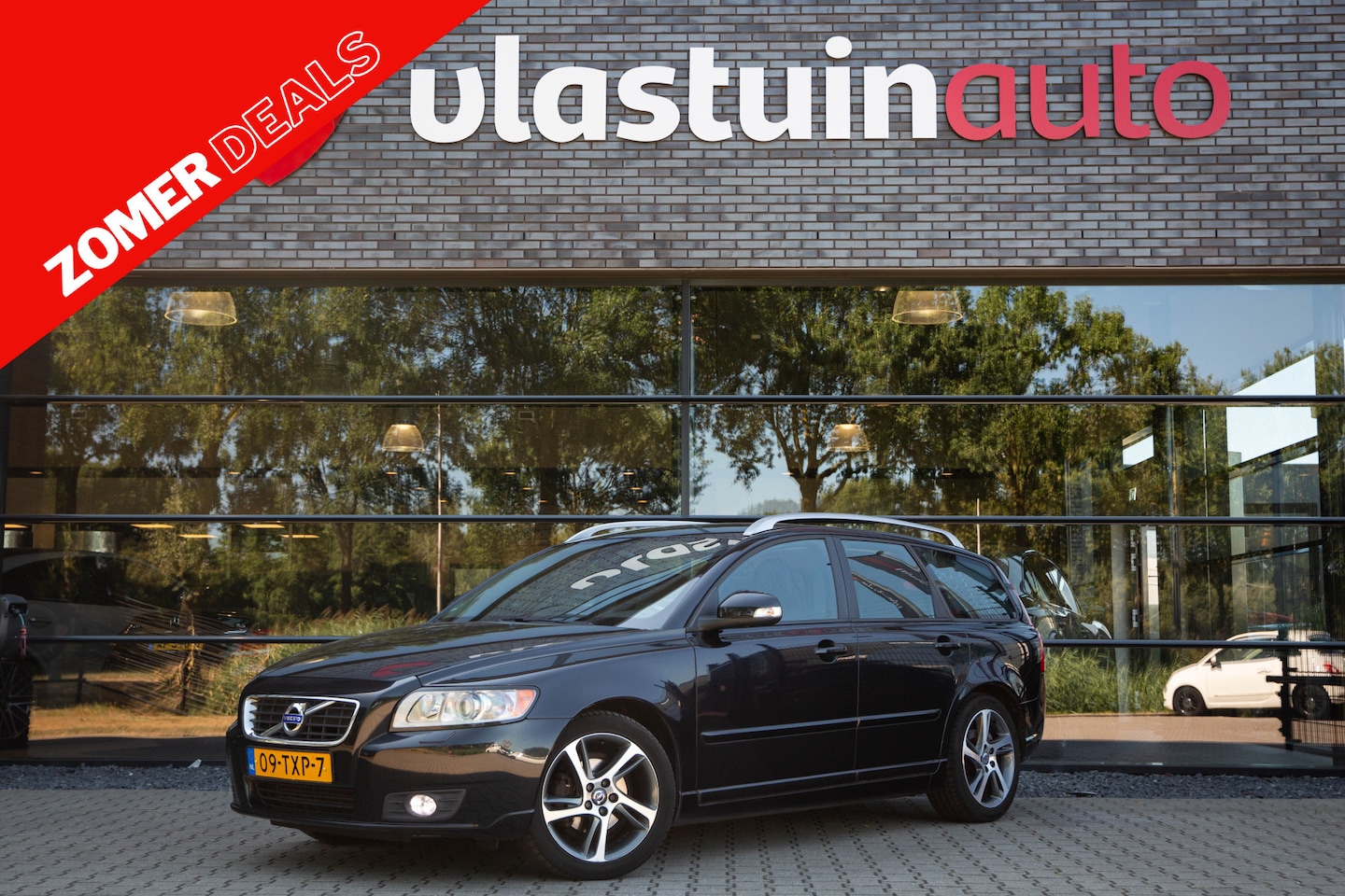 Volvo V50 - 1.6 D2 S/S Limited Edition 1.6 D2 S/S Limited Edition , Trekhaak, Stoelverwarming, - AutoWereld.nl