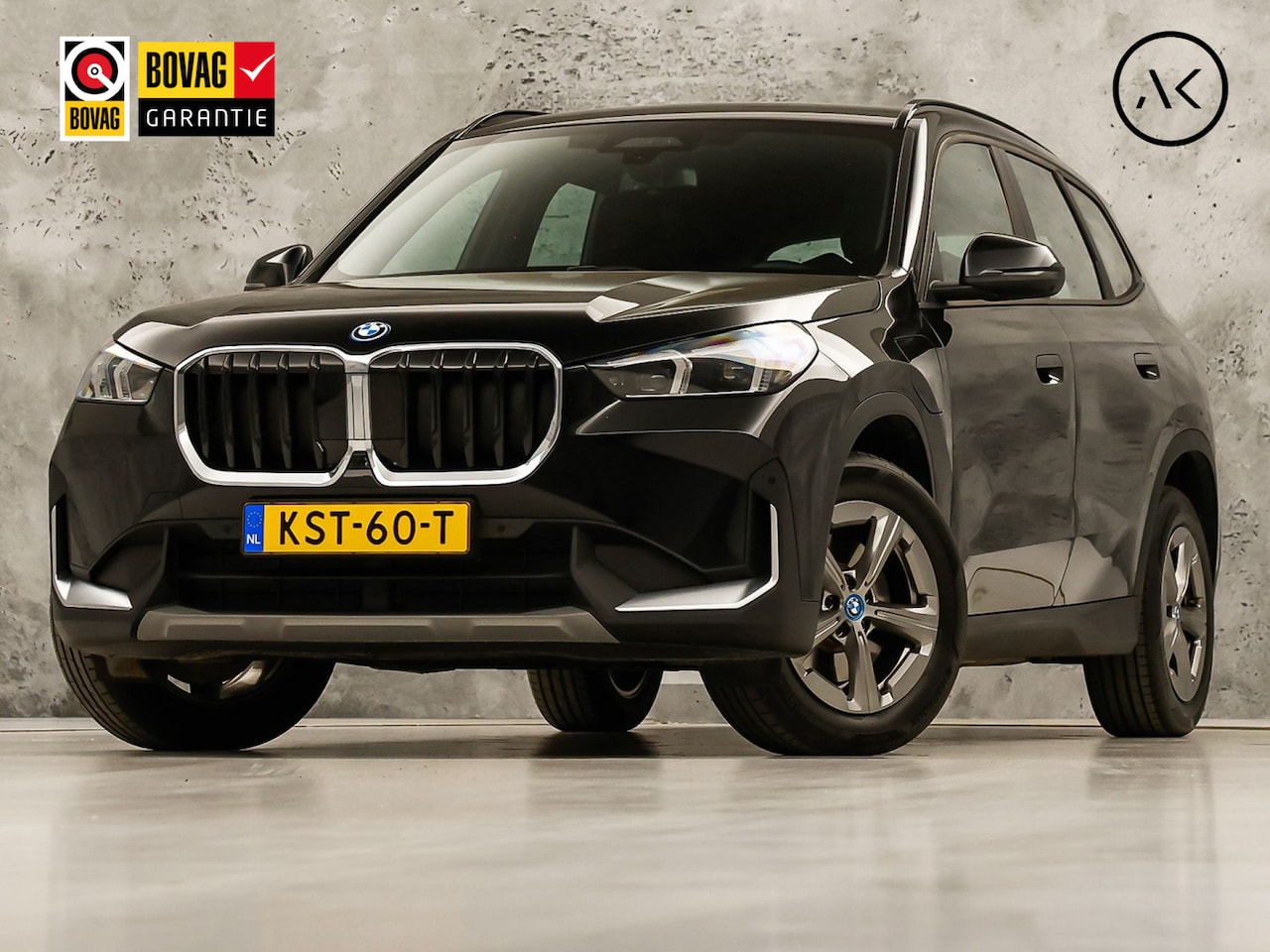 BMW X1 - xDrive25e Automaat 245Pk (APPLE CARPLAY, HEAD-UP DISPLAY, 360 CAMERA, LEDER, STOELVERWARMI - AutoWereld.nl