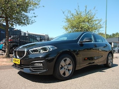 BMW 1-serie - (f40) 116i 109pk Sportstoelen Park Camera Multi Media Clima Navi NL-Auto