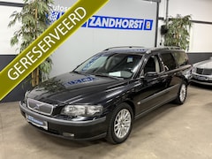 Volvo V70 - 2.4 Edition II // Apk tot 22-11-2026 // goed rijdend en netjes