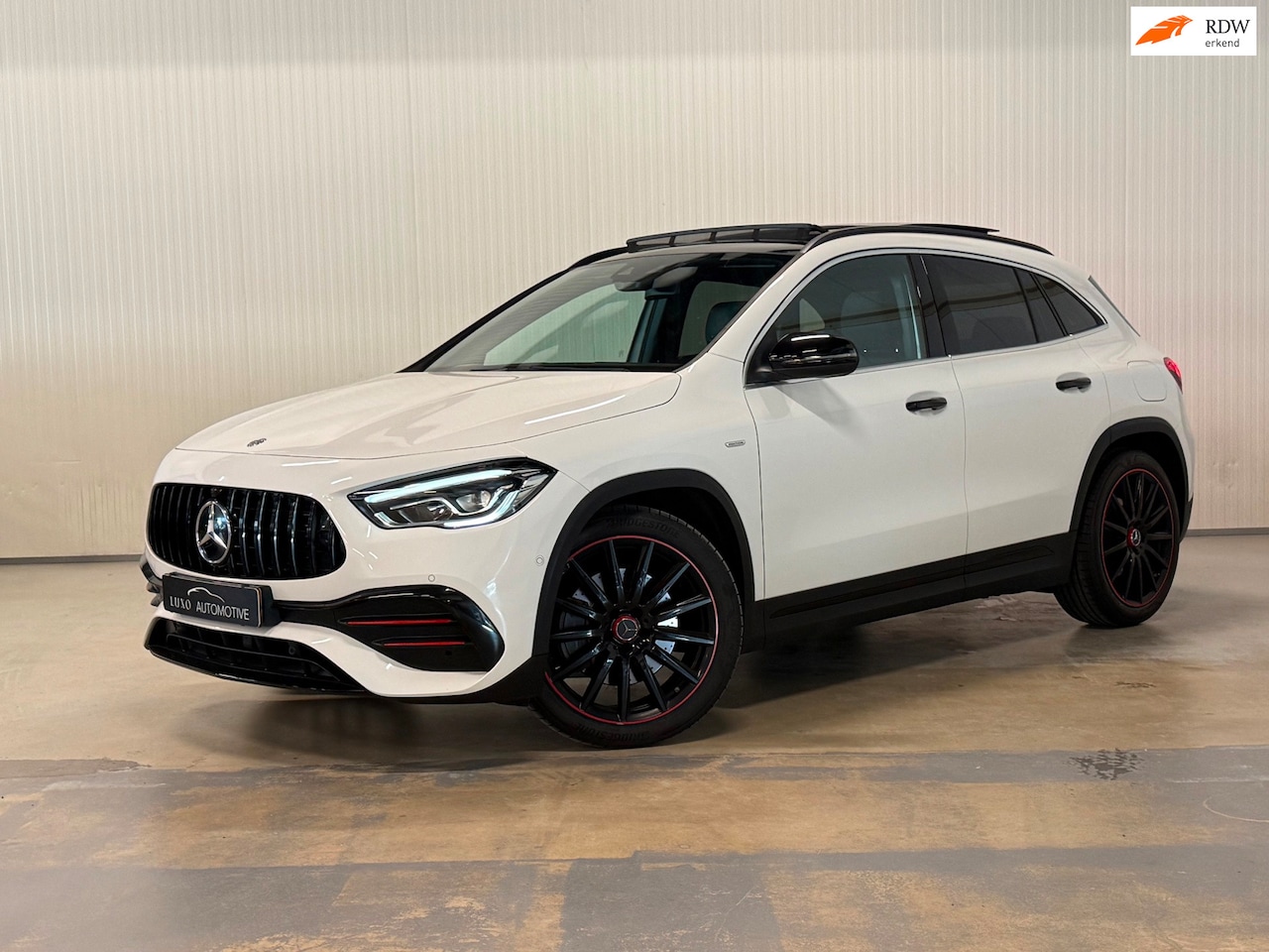 Mercedes-Benz GLA-Klasse - 250 4MATIC AMG Line | EDITION 1 | NIGHT | PANO | AMBIANCE - AutoWereld.nl