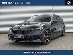 BMW i5 Touring - eDrive40 M Sport / Panoramadak / Trekhaak / Comfortstoelen / Parking Assistant Plus / Comf
