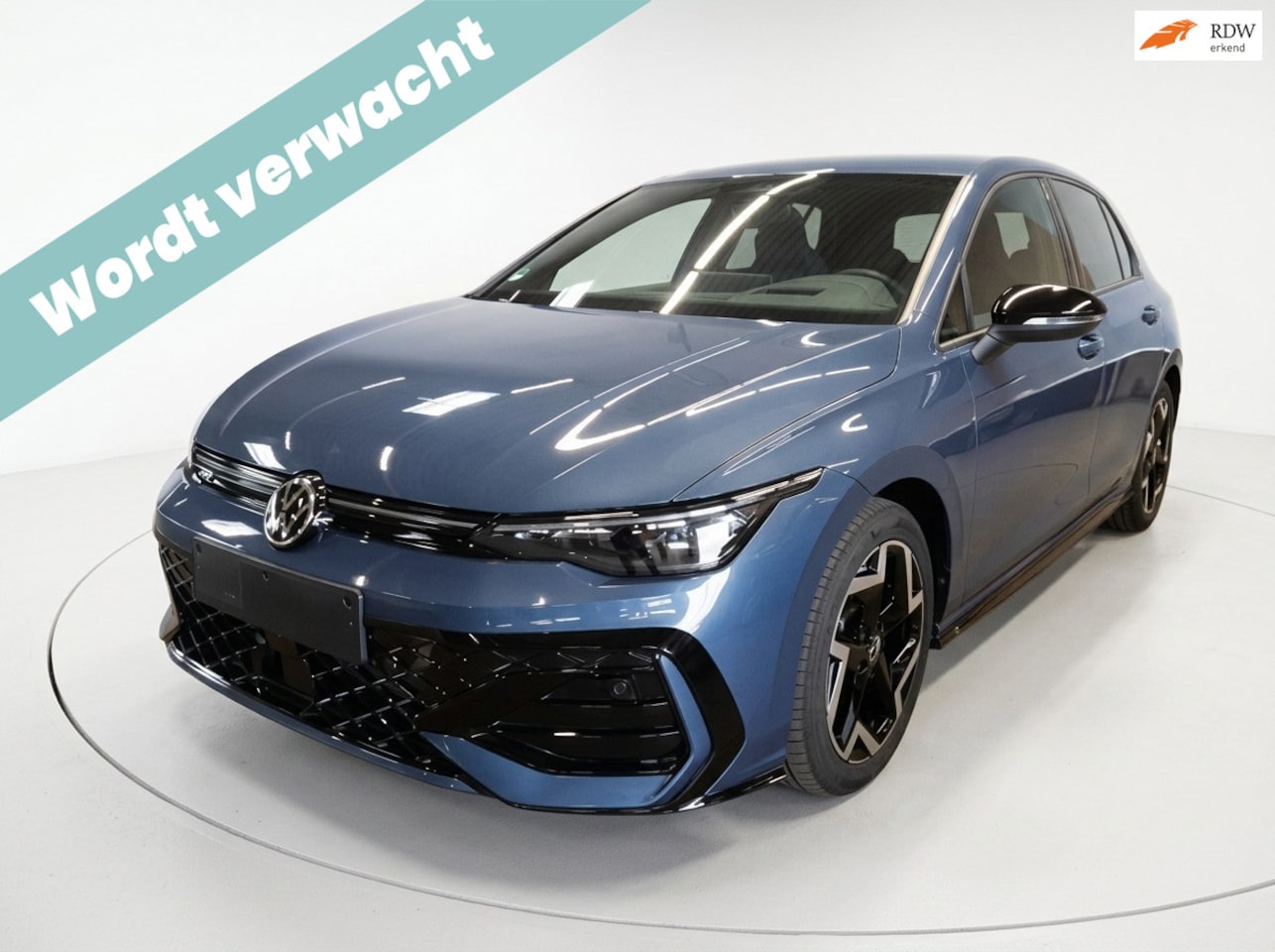 Volkswagen Golf - 1.5 TSI R-Line Edition|150PK|Ledmatrix|Navigatie|Head Up|Camera|Winterpakket|Trekhaak - AutoWereld.nl