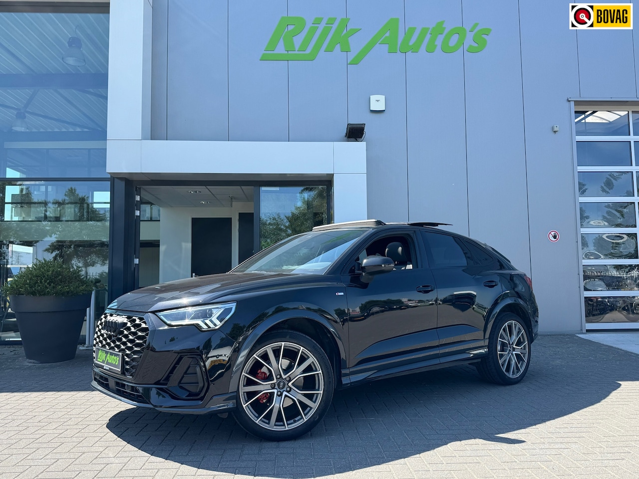 Audi Q3 Sportback - 35 TFSI S-Line 3X * Panoramadak * Lederen Sportstoelen * Matrix Led - AutoWereld.nl
