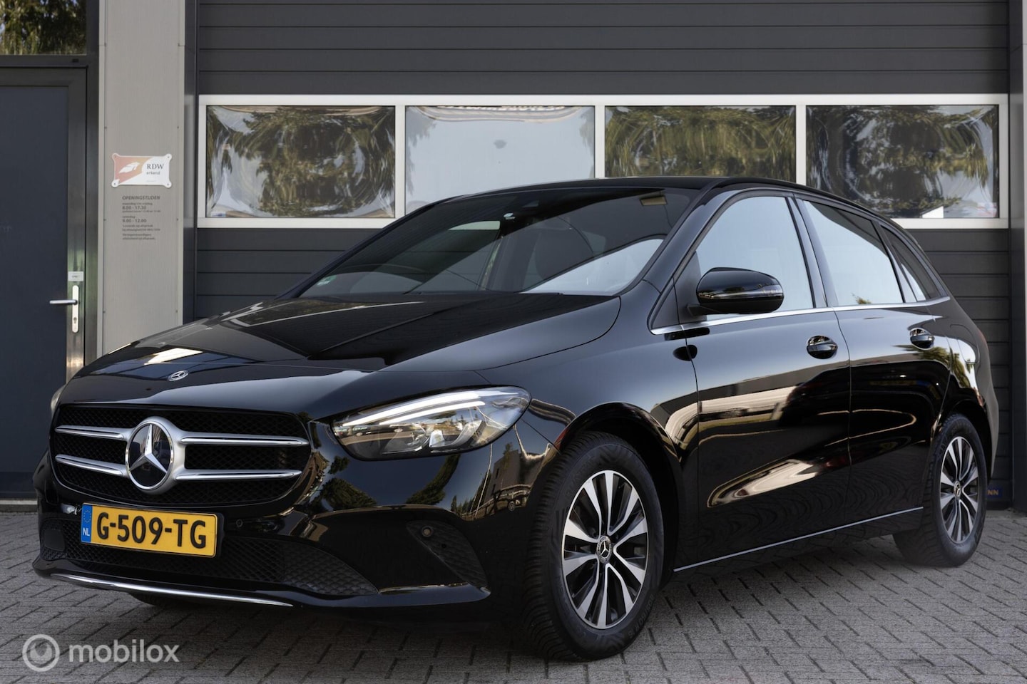 Mercedes-Benz B-klasse - 180 Business Solution Plus NAVI PDC Stoelverw. - AutoWereld.nl