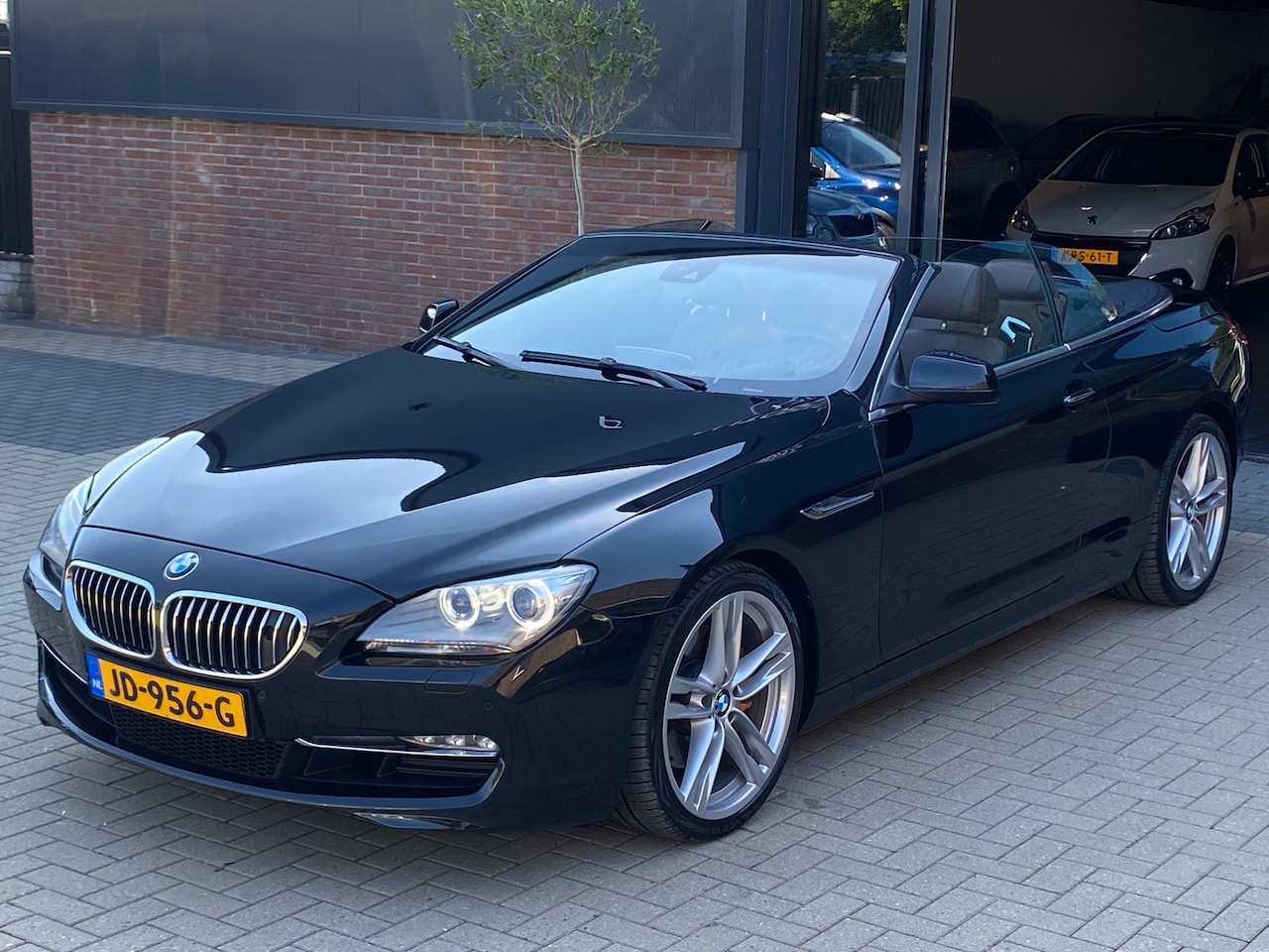 BMW 6-serie Cabrio - 640i NIEUWSTAAT LEER MEMORY NAVI XENON CAMERA CRUISE CLIMA KEYLESS PDC - AutoWereld.nl
