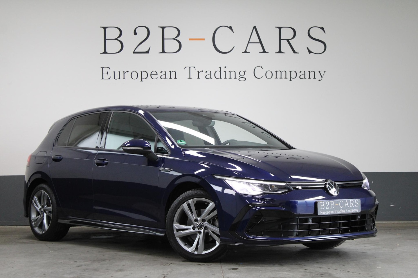 Volkswagen Golf - 1.5 eTSI R-Line | LED | Adaptieve Cruise | - AutoWereld.nl