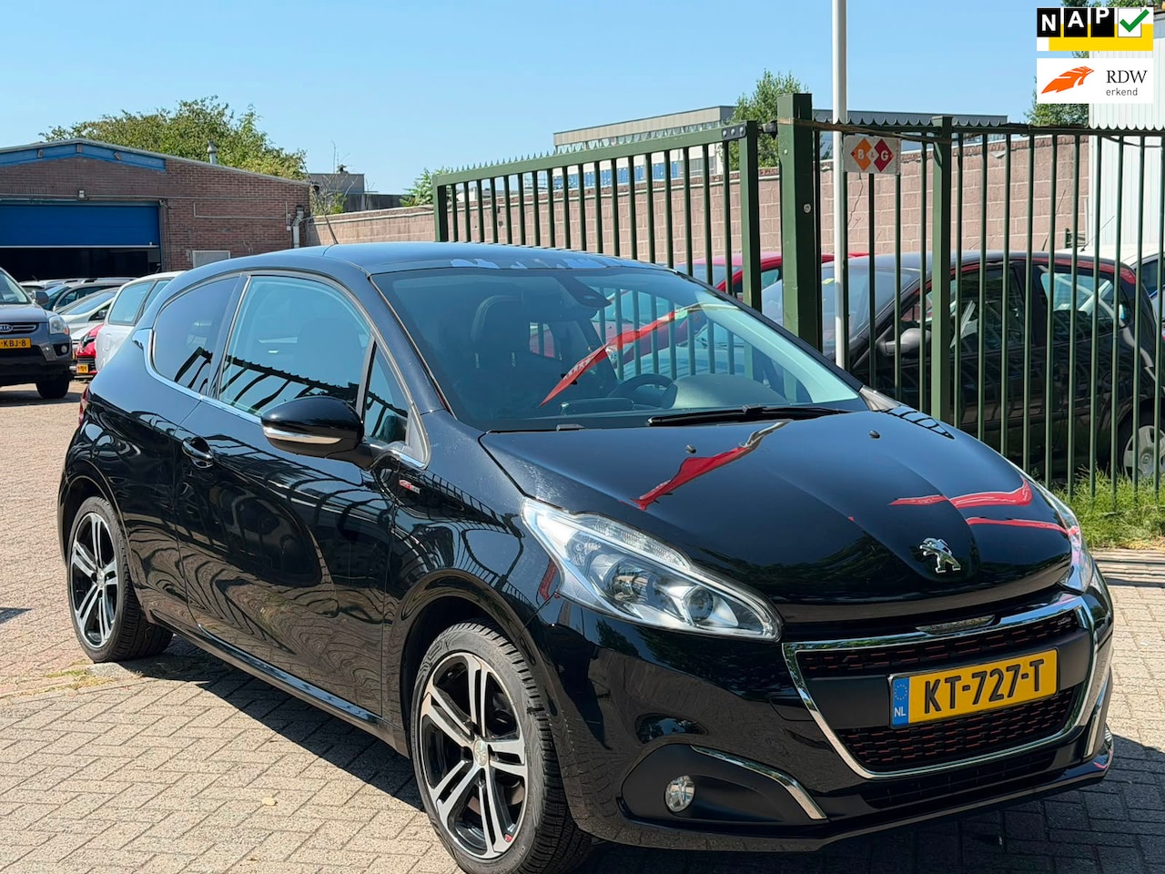 Peugeot 208 - 1.2 PureTech GT-line panorama dak airco cruis control cv op afs - AutoWereld.nl