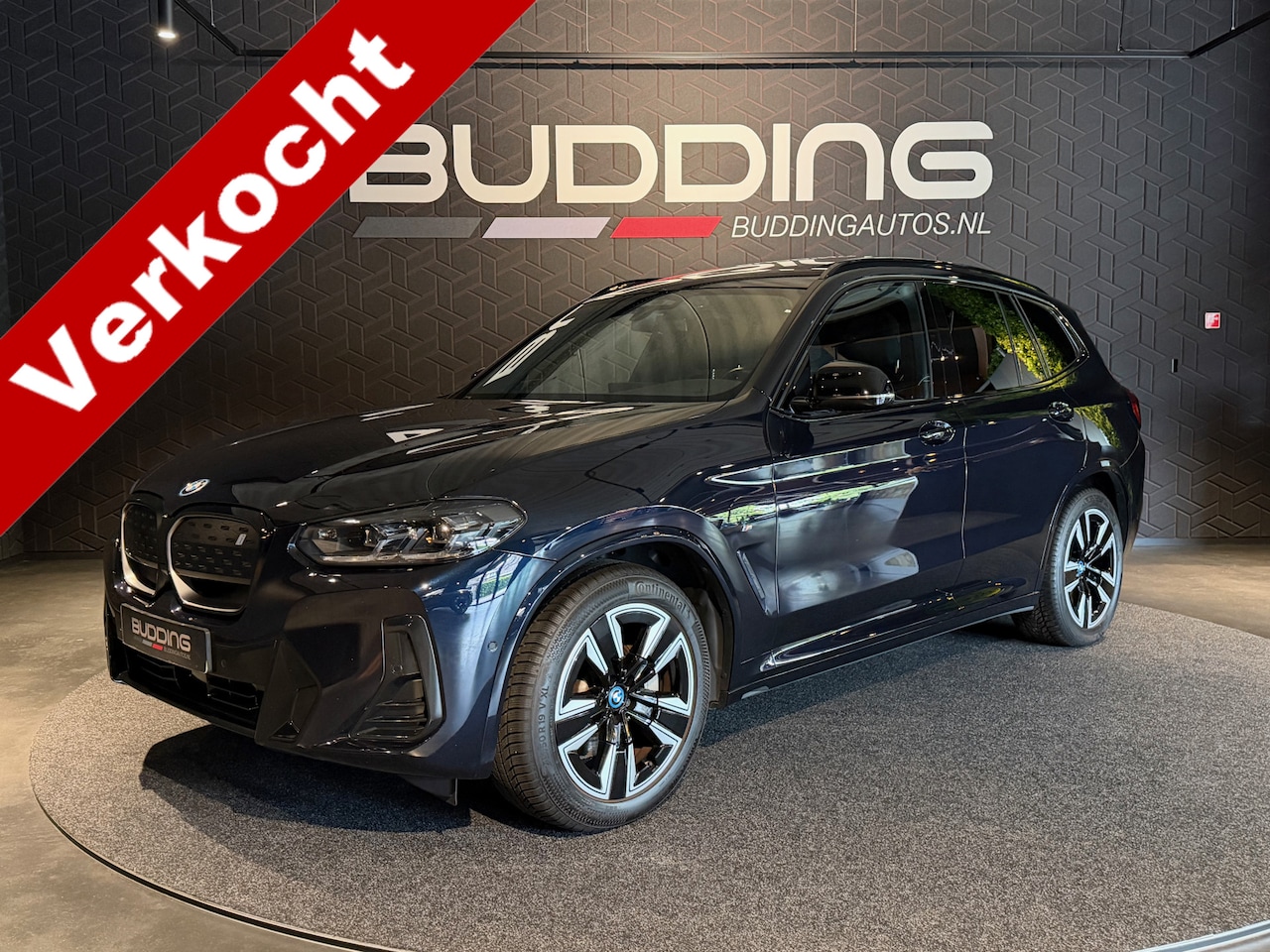 BMW iX3 - Exe 80 kWh | M-sport | Pano | Driving Assist - AutoWereld.nl