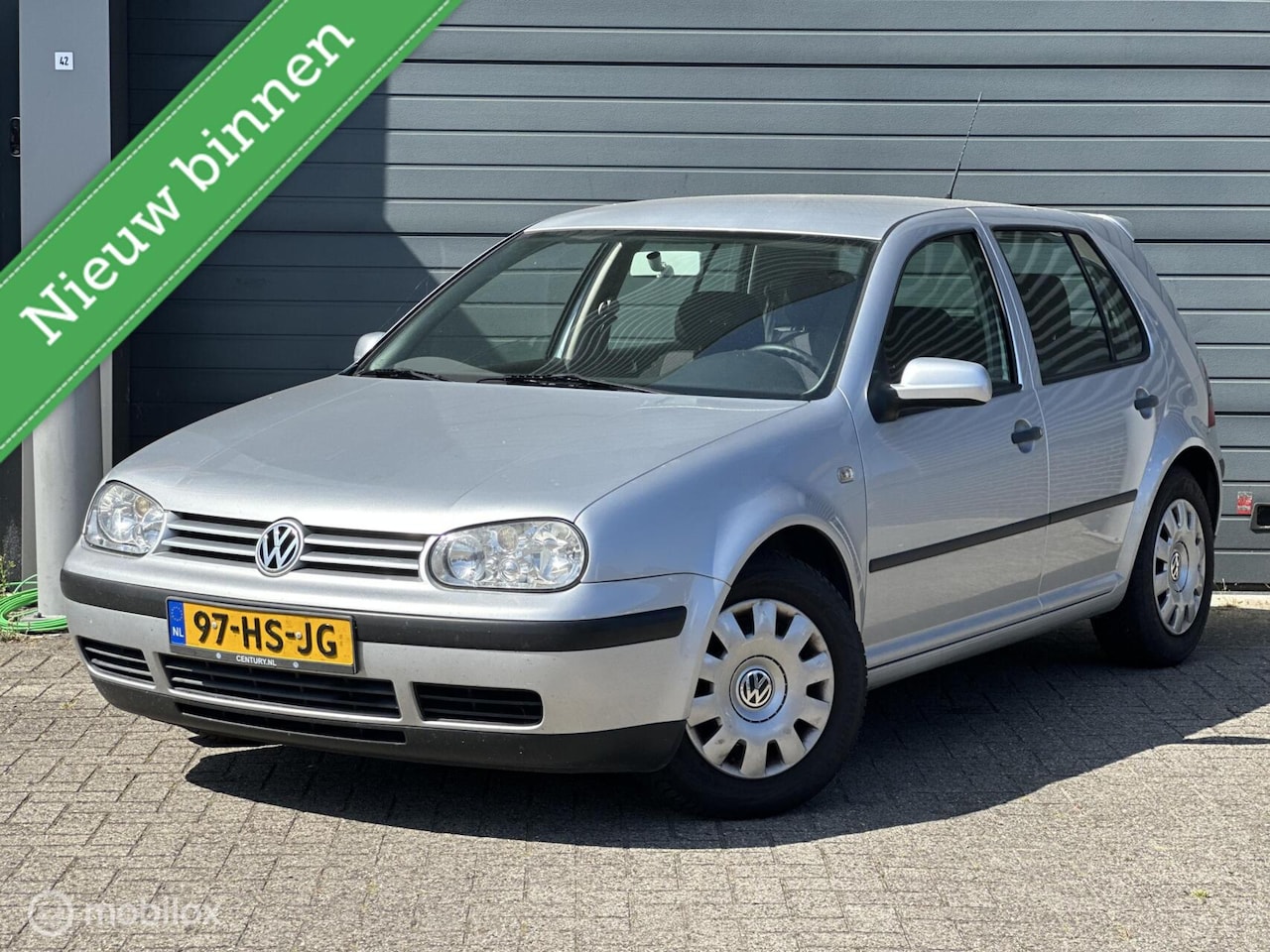 Volkswagen Golf - 2.0 Highline Automaat | Airco | Zie Tekst!! - AutoWereld.nl