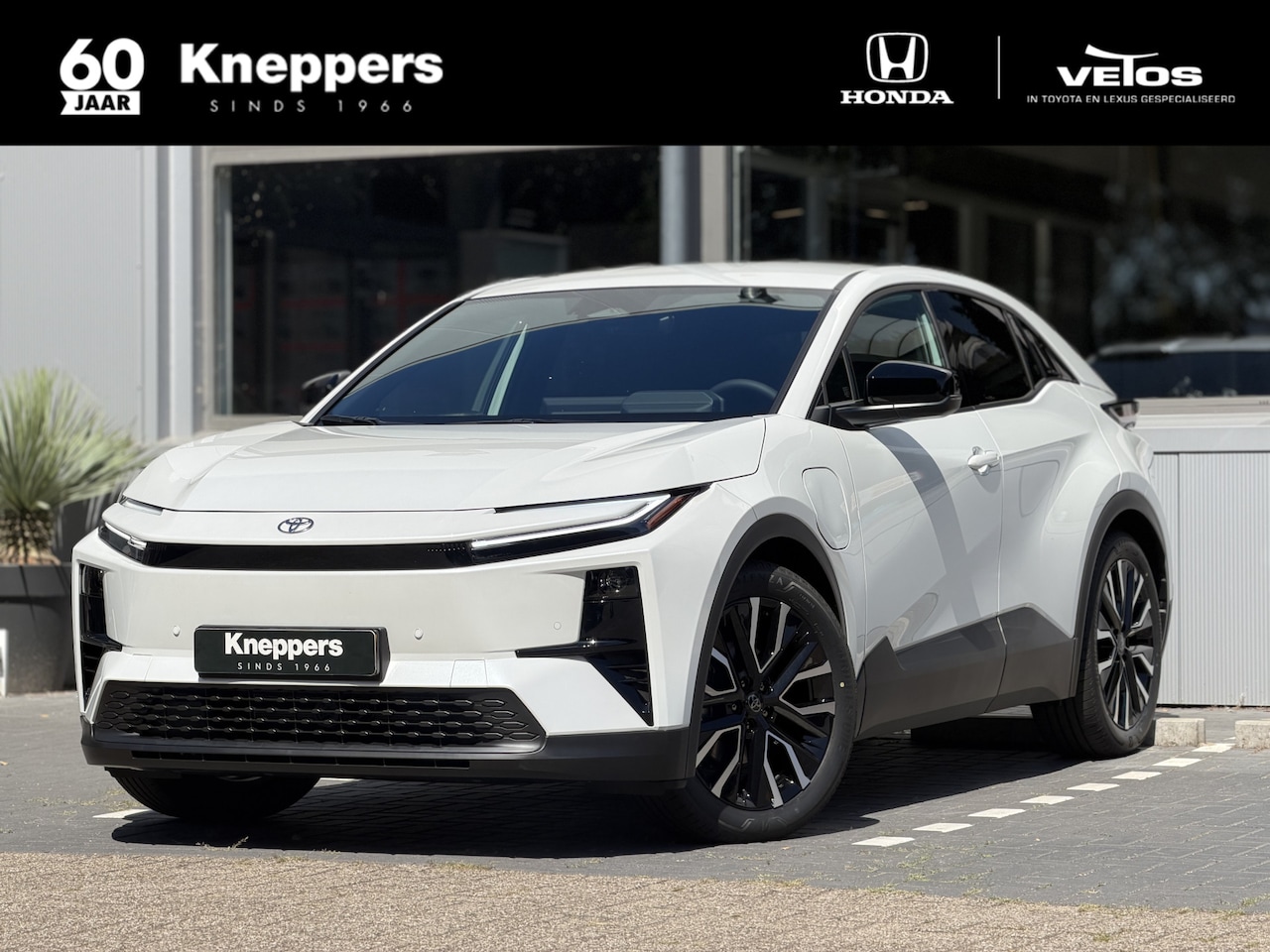 Toyota C-HR - First Edition 77 kWh 20 inch lichtmetalen velgen, Dodehoekdetectie, Elektrisch bedienbare - AutoWereld.nl