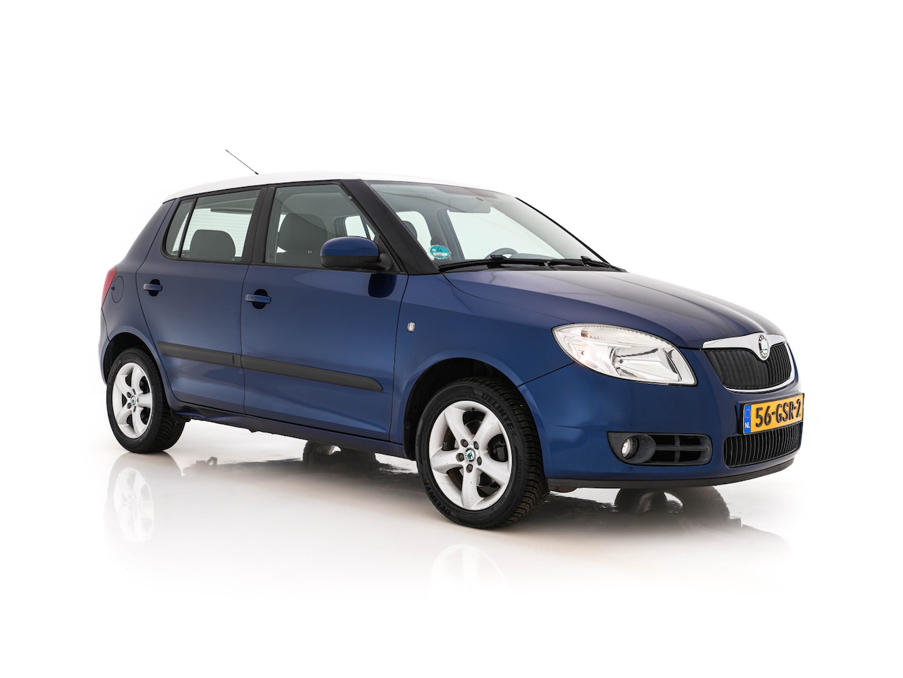 Skoda Fabia - 1.4-16V Ambiente *AIRCO | CRUISE | PDC | COMFORT-SEATS | 15''ALU | TOWBAR* - AutoWereld.nl