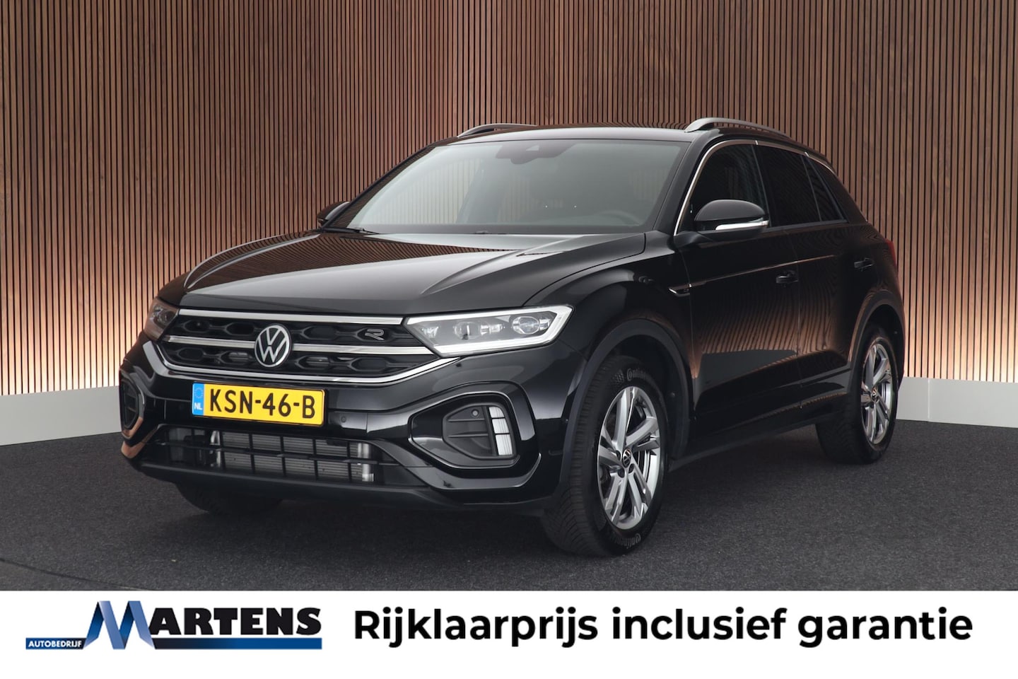 Volkswagen T-Roc - 1.5 TSI 150pk DSG R-Line Edition Trekhaak Camera Stoelverwarming Massage Virtual Cockpit N - AutoWereld.nl