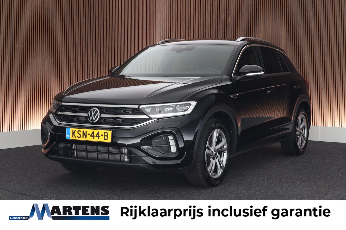 Volkswagen T-Roc - 1.5 TSI 150pk DSG R-Line Edition Trekhaak Camera Stoelverwarming Massage Virtual Cockpit N - AutoWereld.nl