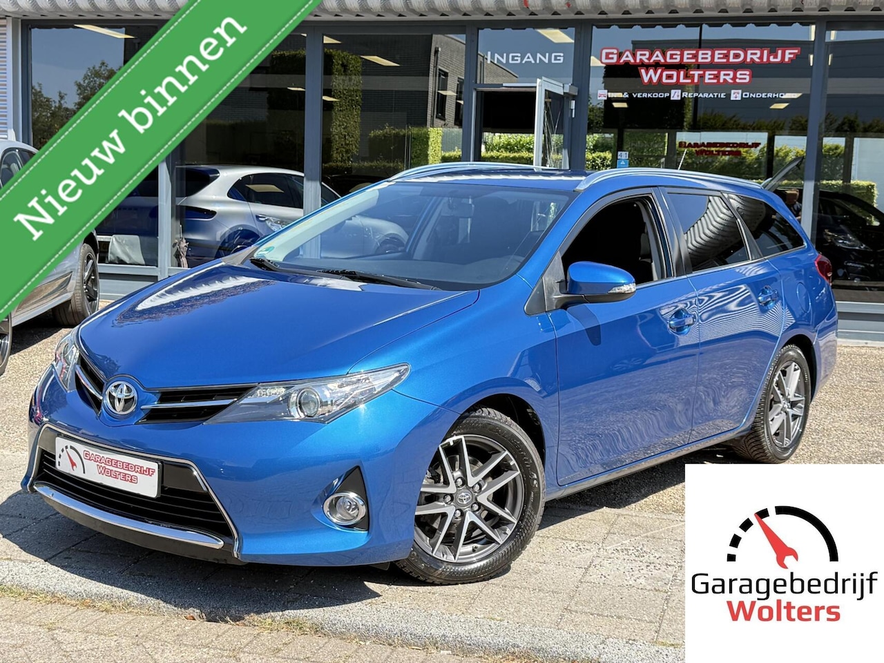 Toyota Auris Touring Sports - 1.6 Dynamic AUTOMAAT 97DKM - AutoWereld.nl