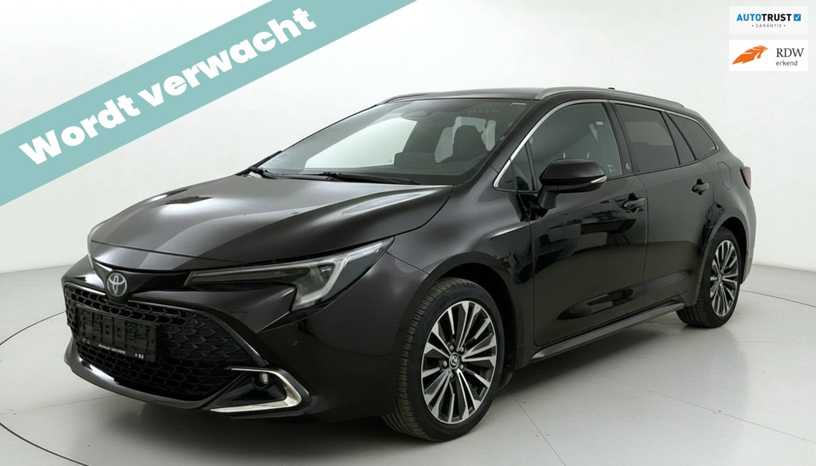 Toyota Corolla Touring Sports - 2.0 High Power Hybrid Dynamic|Automaat|Led|Navi|Camera|DAB|17inch - AutoWereld.nl