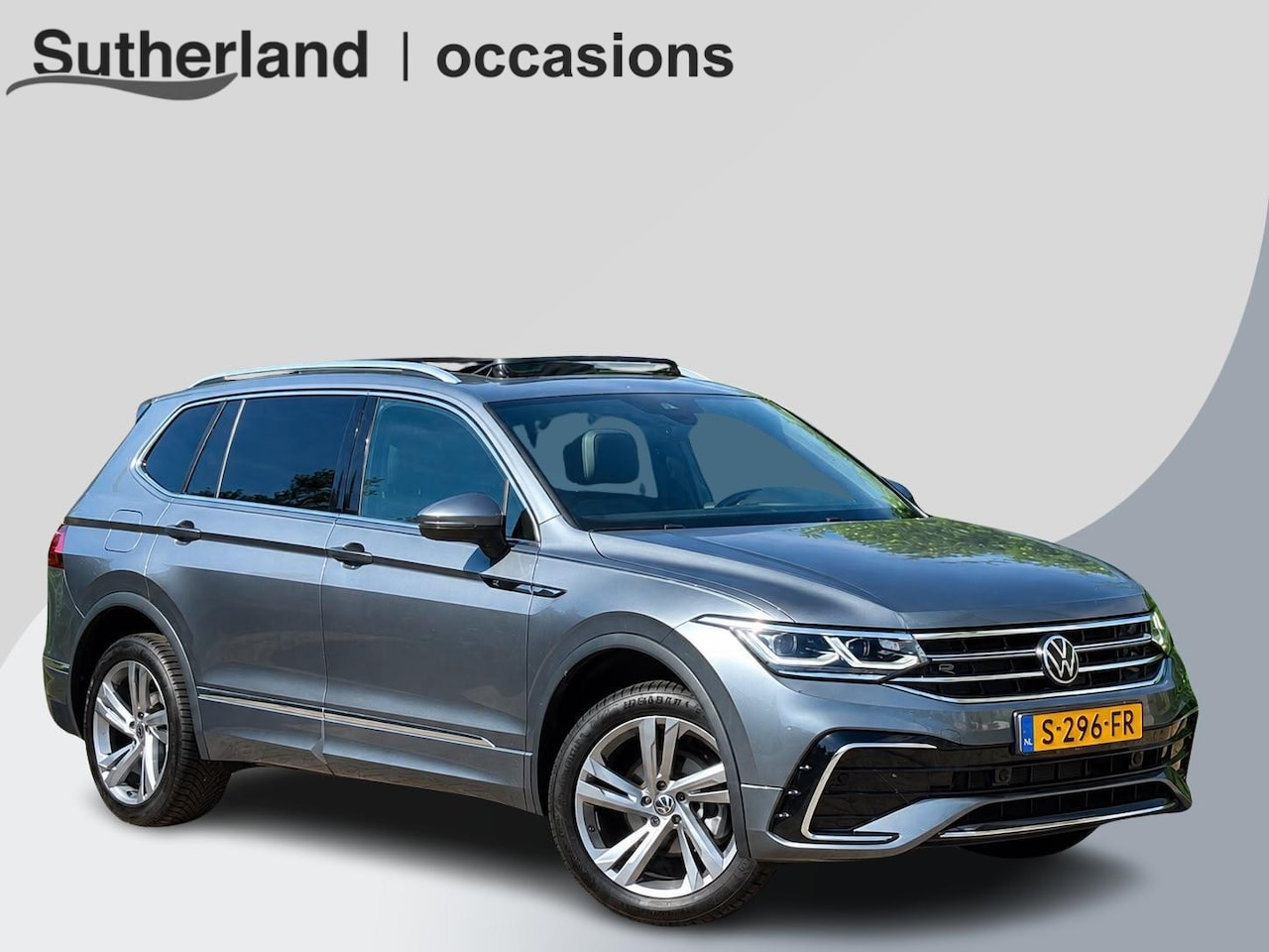 Volkswagen Tiguan Allspace - 1.5 TSI R-Line Business+ 7p. 150 PK | Panorama | 7 zitplaatsen | All-Season | Camera | Ada - AutoWereld.nl