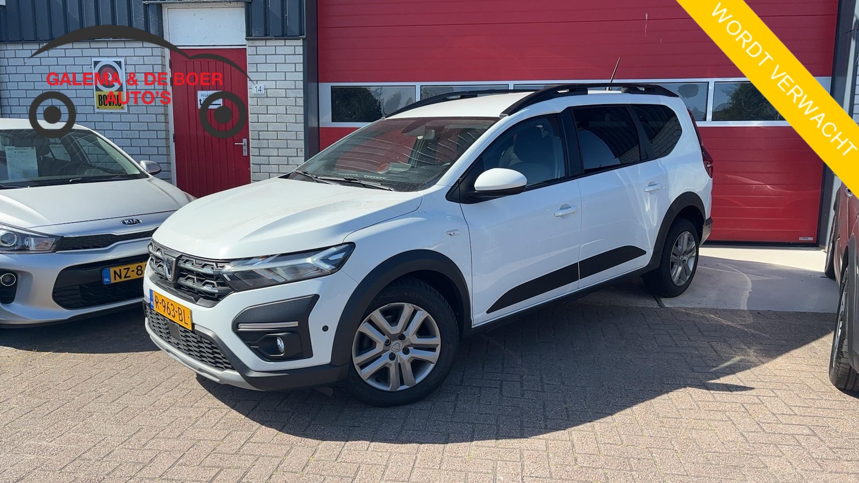 Dacia Jogger - 1.0 TCe Comfort 7p. CARPLAY / CAMERA / KEYLESS / NAVI / PDC / BLUETOOTH / CRUISE / NL-AUTO - AutoWereld.nl