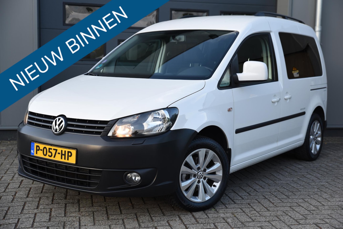 Volkswagen Caddy - 1.2 TSI Trendline 2 Schuifdeuren / Trekhaak - AutoWereld.nl