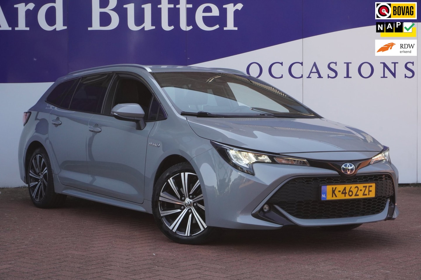 Toyota Corolla Touring Sports - 2.0 Hybrid Dynamic+Led+Leder+stoel-verw+Vitrual+Apple-care+Camera+17"Lmv = ORIG/NL-TOP DEA - AutoWereld.nl