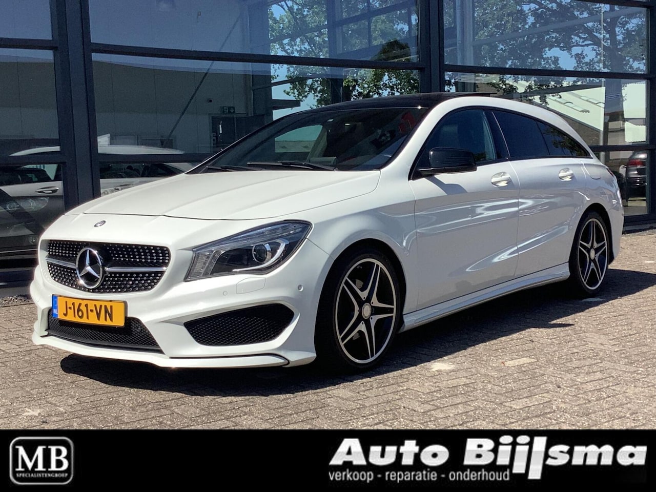 Mercedes-Benz CLA-klasse Shooting Brake - 200 Panorama dak, AMG pakket, night pakket, camera - AutoWereld.nl